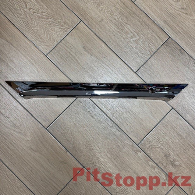 466. Toyota Corolla E-180, 2013-1016 хромированный молдинг крышки багажника... (1)