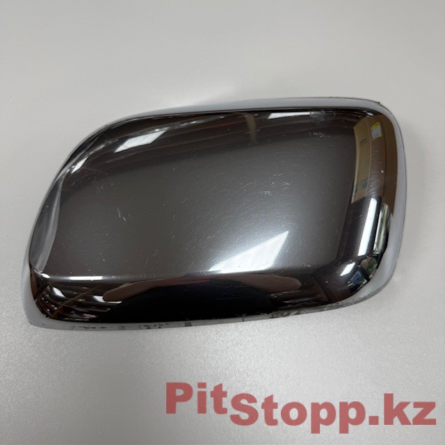 1070. Toyota Land Cruiser 200 2008-2011 L крышка бокового зеркала хром (1)