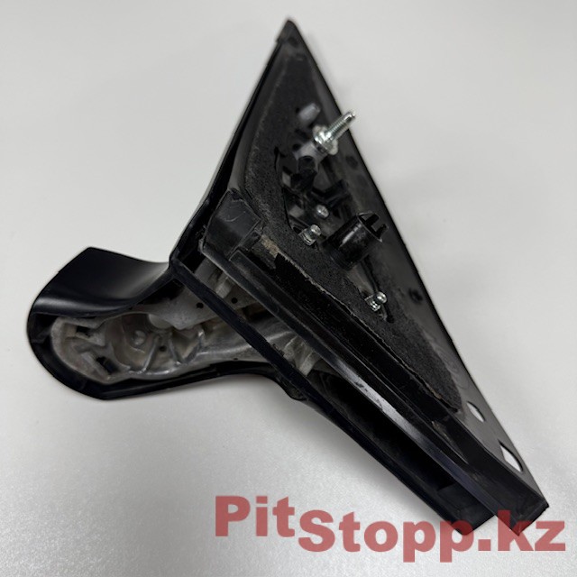 1151. Toyota Land Cruiser Prado 150 2009-2021 L крепежная ножка зеркала (3)
