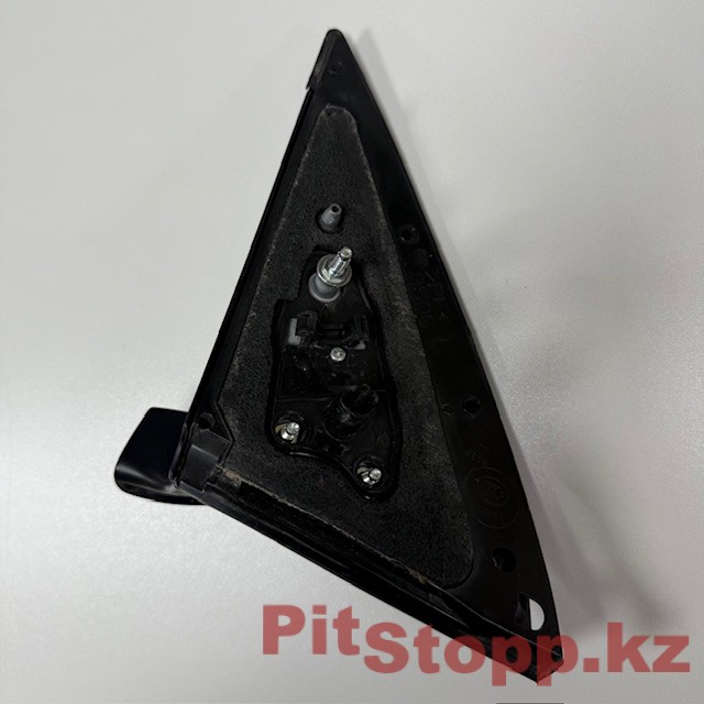 1151. Toyota Land Cruiser Prado 150 2009-2021 L крепежная ножка зеркала (4)