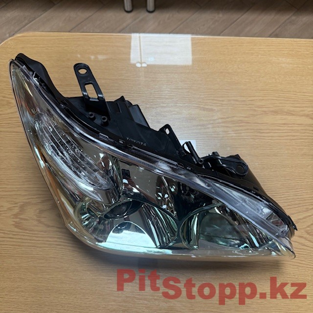 1989. Lexus RX 2003-2008 R передняя фара под ксенон (3)
