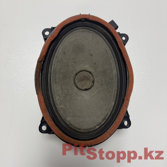 1825. TL 03 Комплект динамиков задней полки салона L. R низкочастотные GBL 86160-0WU70.... (1)