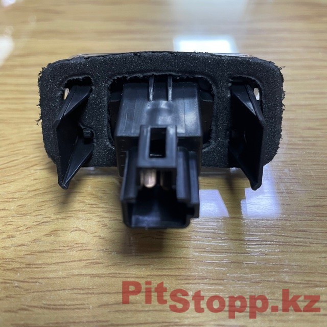 2002. Toyota Lexus TL 01 Плафон L=R подсветки заднего номерного знака 81270-33081 (2)